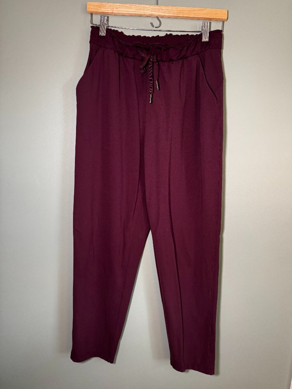 Lululemon Maroon Straight Leg Trousers — Sz 6